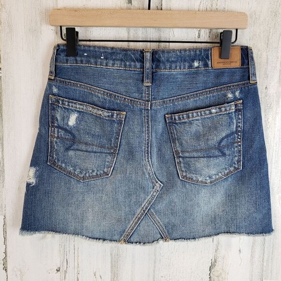 AEO Distressed Denim Mini Skirt Sz 2 - Picture 2 of 5
